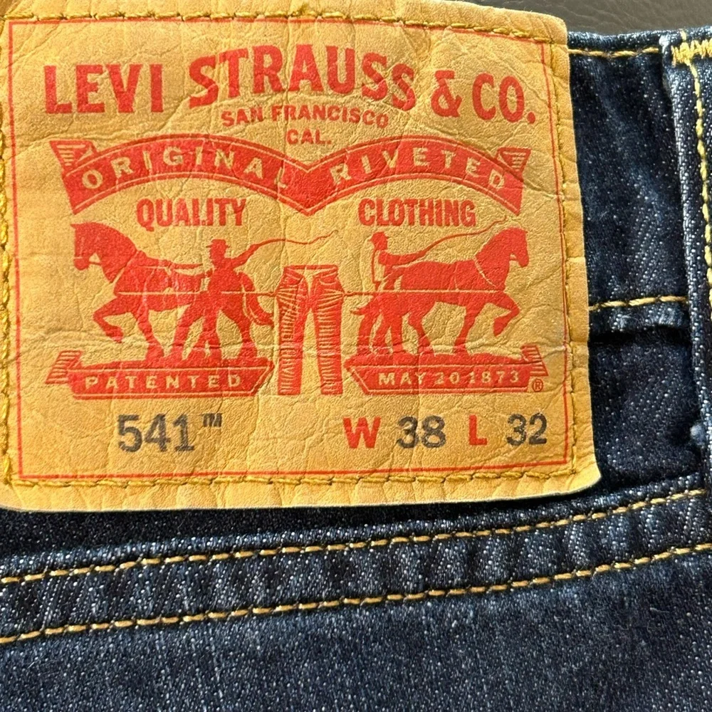 Levis levi 541